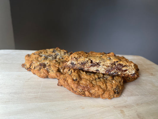 Cinnamon Oatmeal Raisin Cookie - REGULAR SIZED